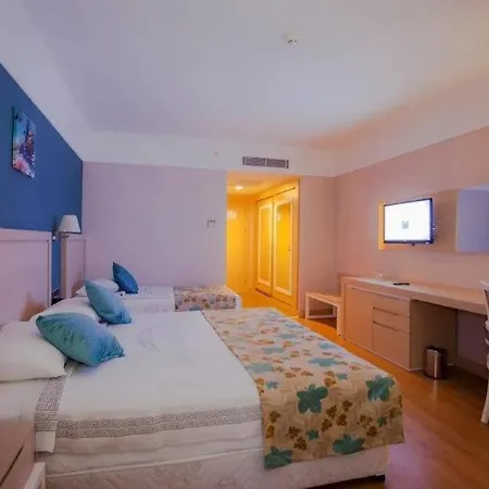 Linda Sunny & ホテル 5*