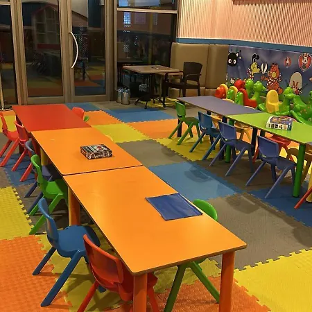 Linda Sunny & ホテル 5*