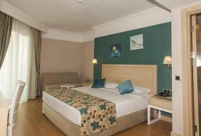 Hotel Linda Sunny & 5*