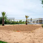 Готель Linda Sunny &